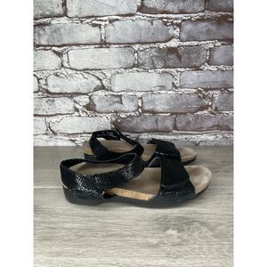Munro Black Sandals